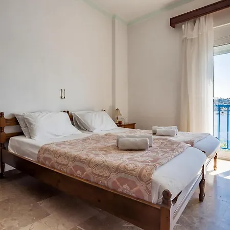 Helios Apartment *