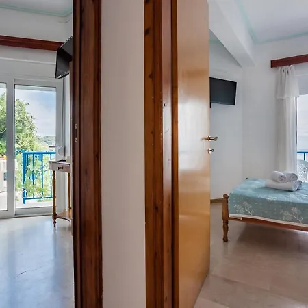 Helios Apartment *